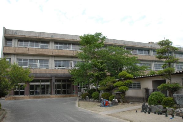 宮田東小学校